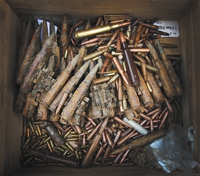 北京警方收繳近千槍支及彈藥、管制刀具等集中入庫